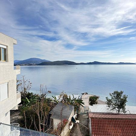The Hill Sea View Apartment Sarande Bagian luar foto
