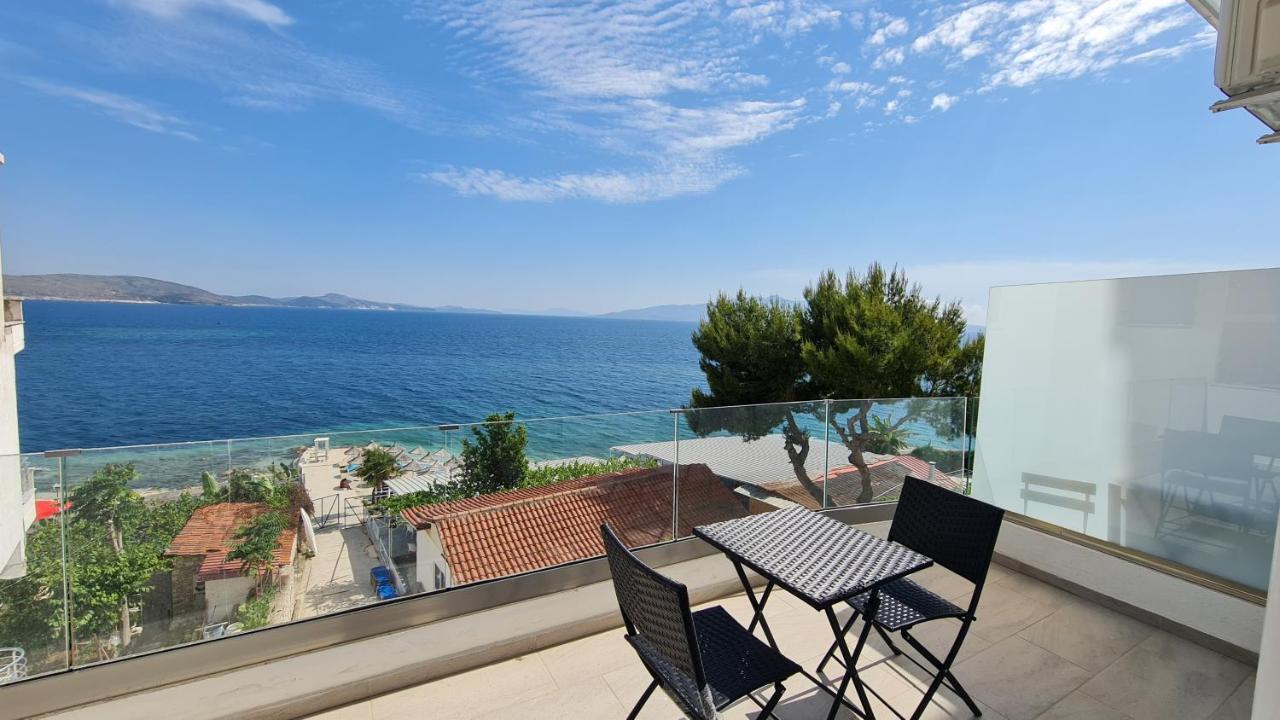 The Hill Sea View Apartment Sarande Bagian luar foto
