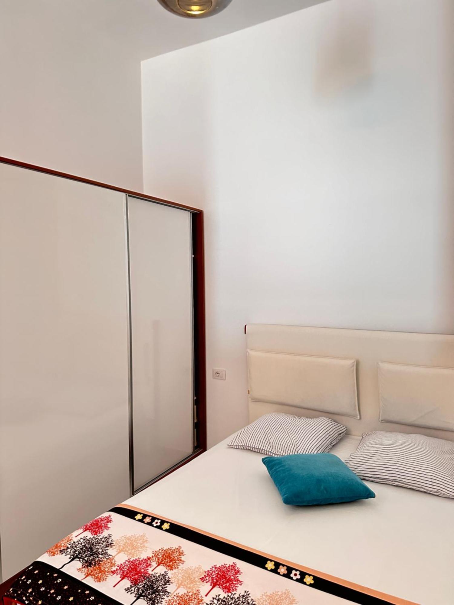 The Hill Sea View Apartment Sarande Bagian luar foto